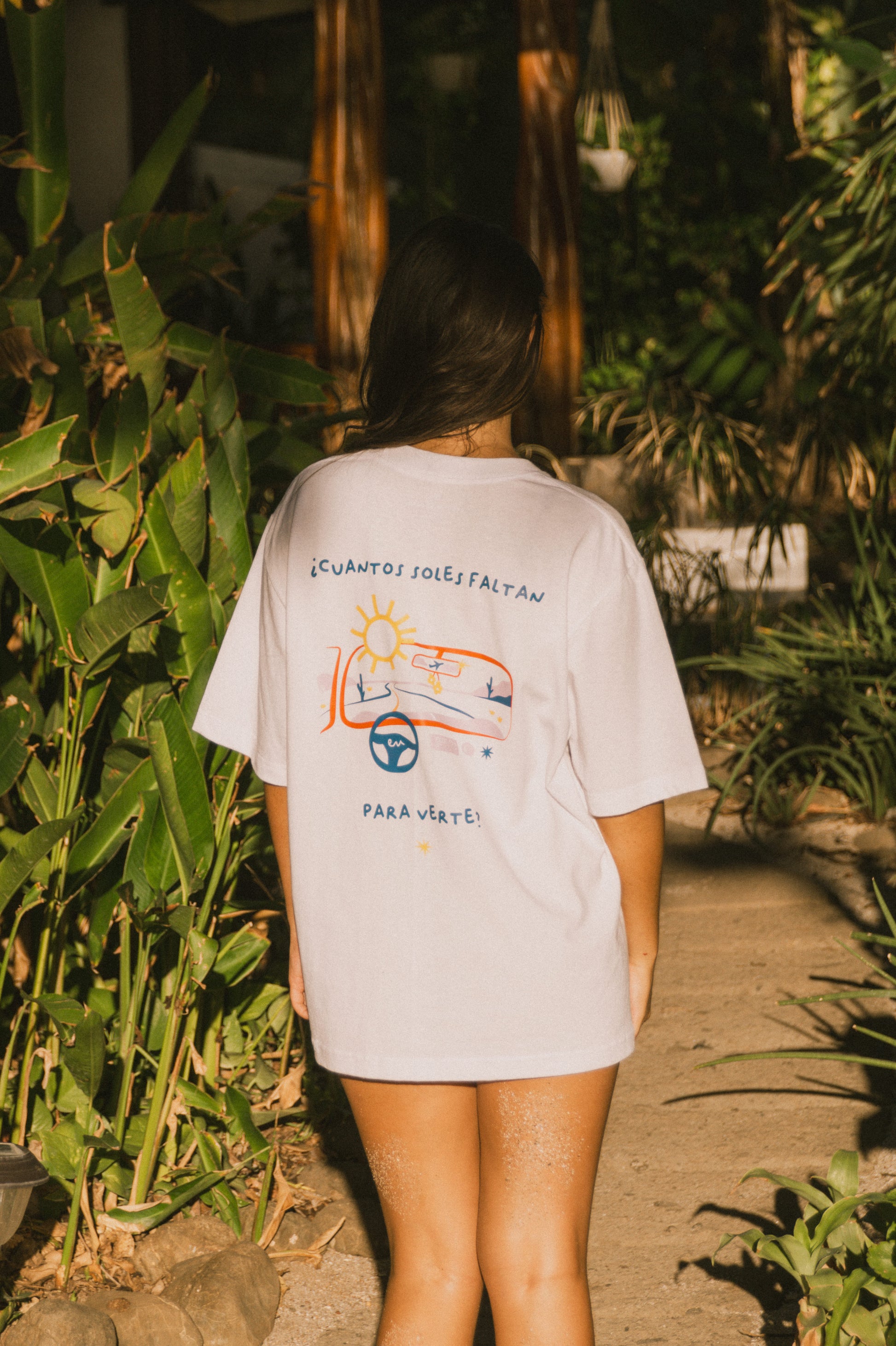 Cuantos Soles Boxy Tee White